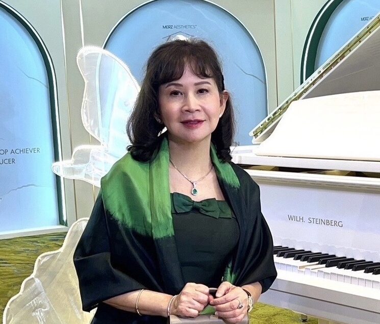 พญ. กุหลาบ จิตต์มิตรภาพ